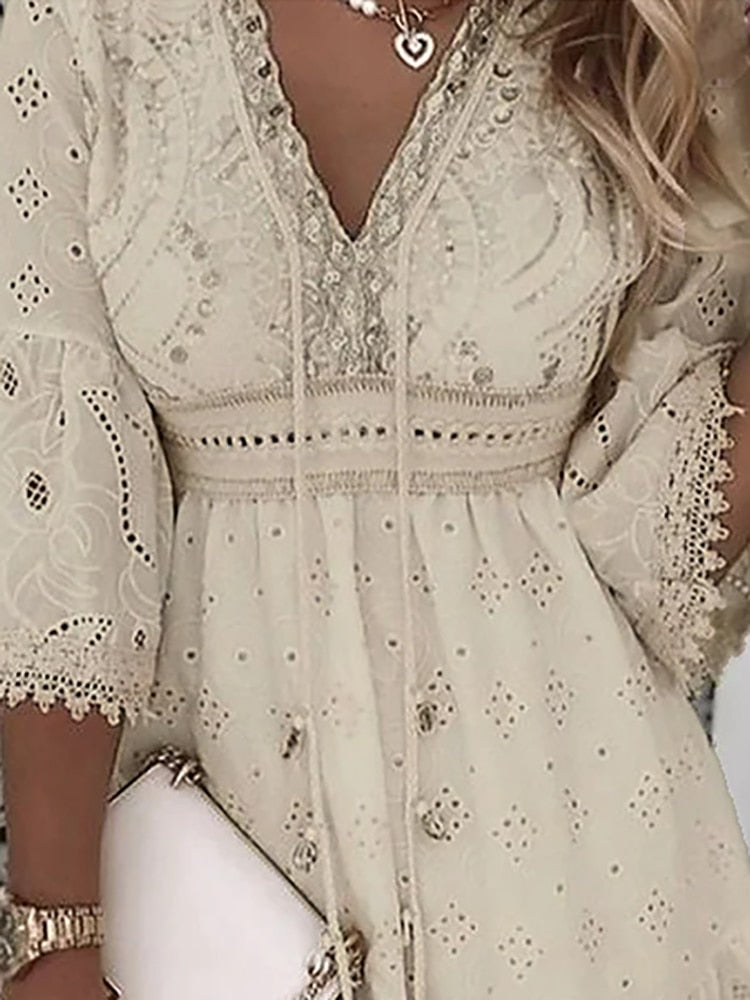 Well Tailored Dress with a Graceful Silhouette