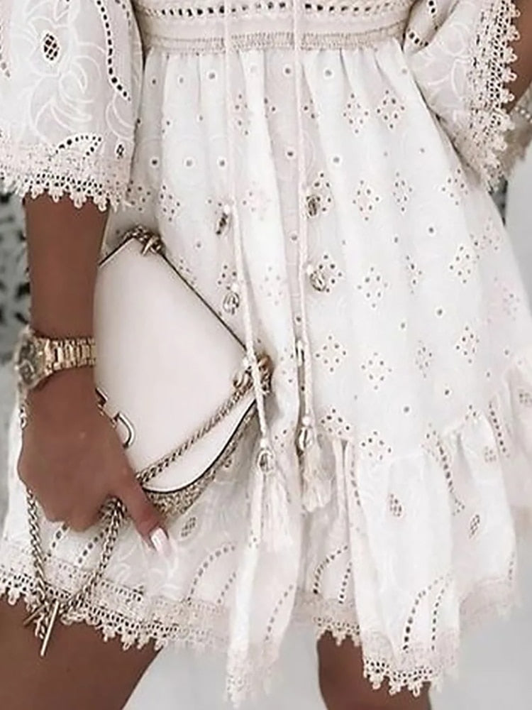 Beautifully Finished Dress in a Timeless Design