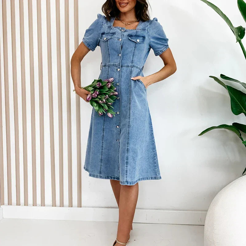 Beautifully Crafted Dress in a Classic Style