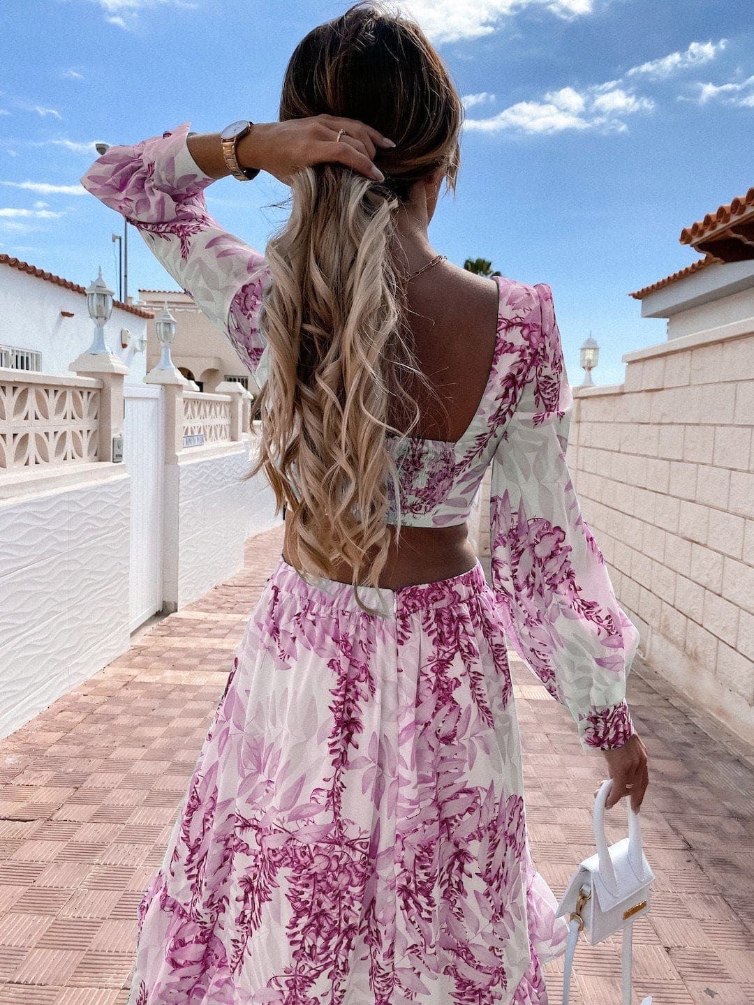 Beautifully Crafted Dress in a Classic Style