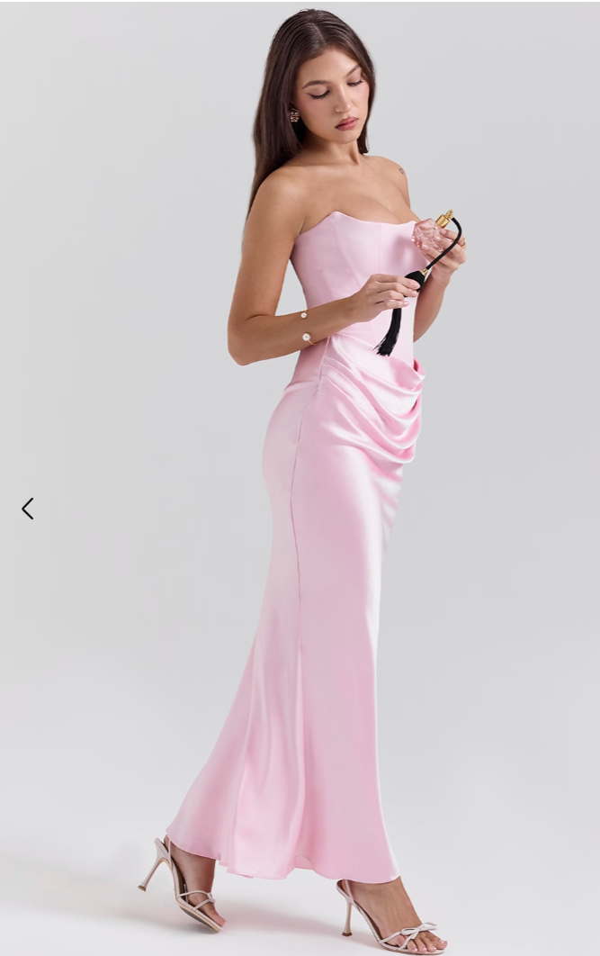 Classic Vintage & Enduringly Stylish Dress