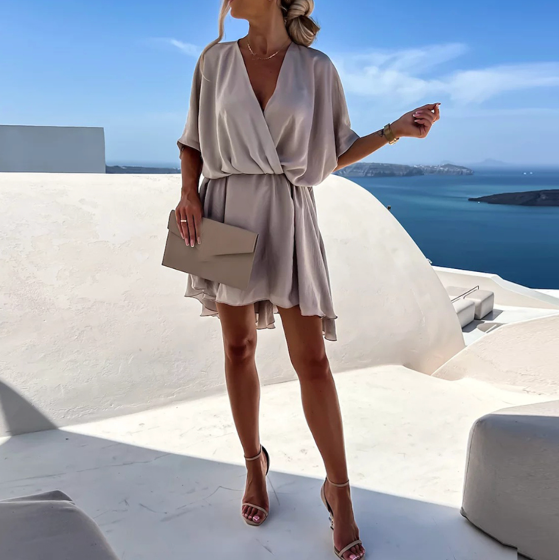 Classic Vintage Dress with a Flattering Fit