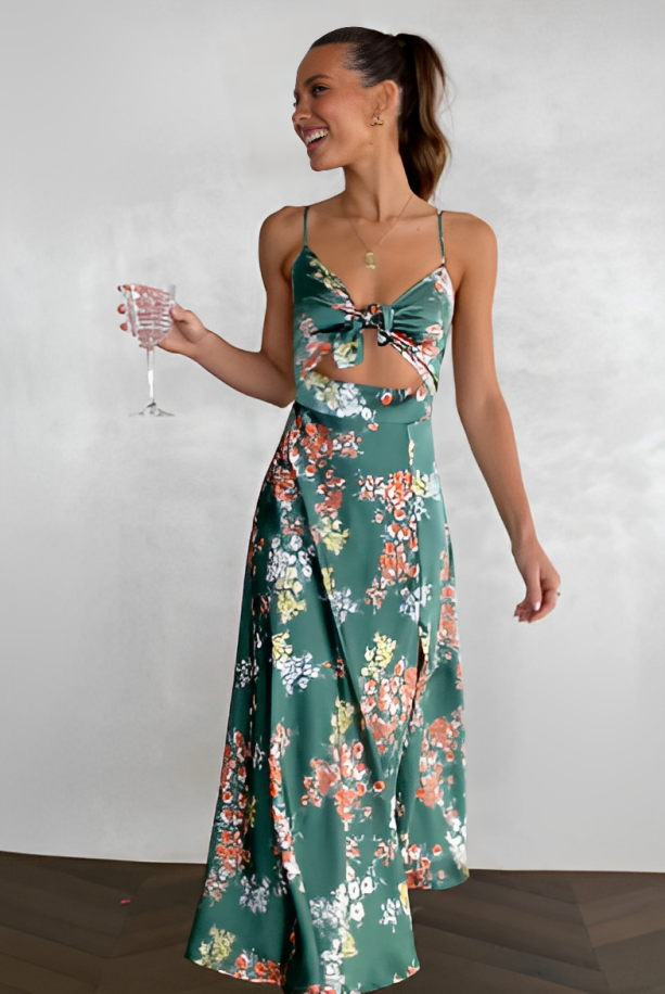 A Vintage Style Dress with Delicate Timeless Details