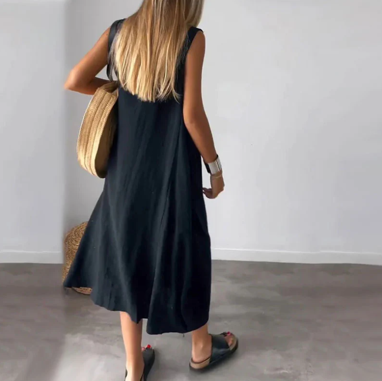 Well Tailored Dress with a Graceful Silhouette