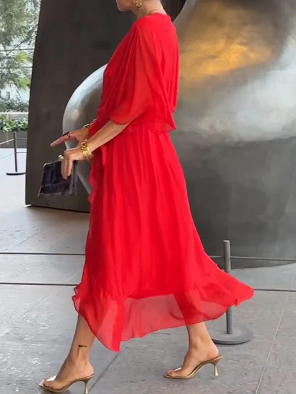 Classic Vintage Dress with a Flattering Fit