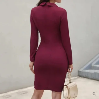 Beautifully Finished Dress in a Timeless Design