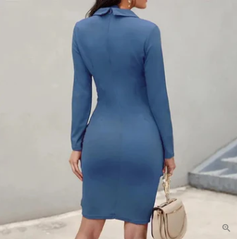 Beautifully Finished Dress in a Timeless Design