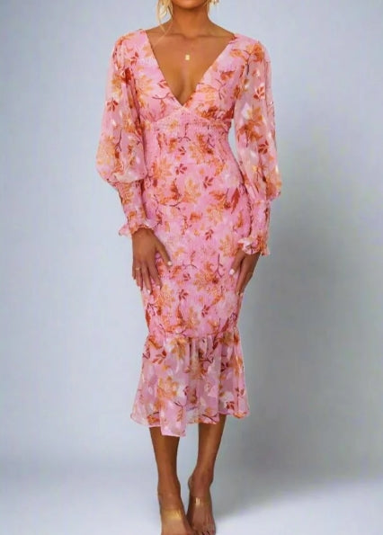 Beautifully Crafted Dress in a Classic Style