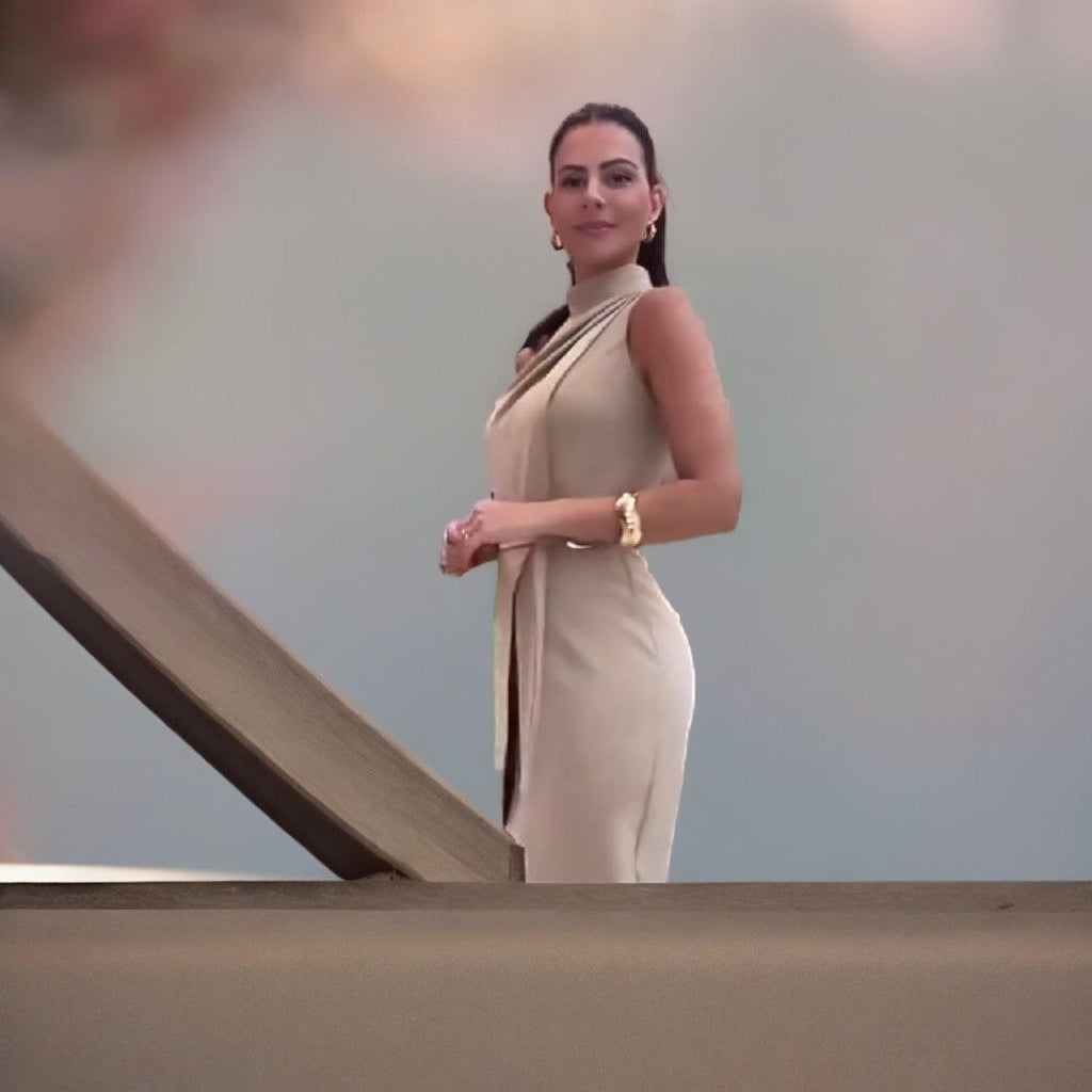 Beautifully Crafted Dress in a Classic Style