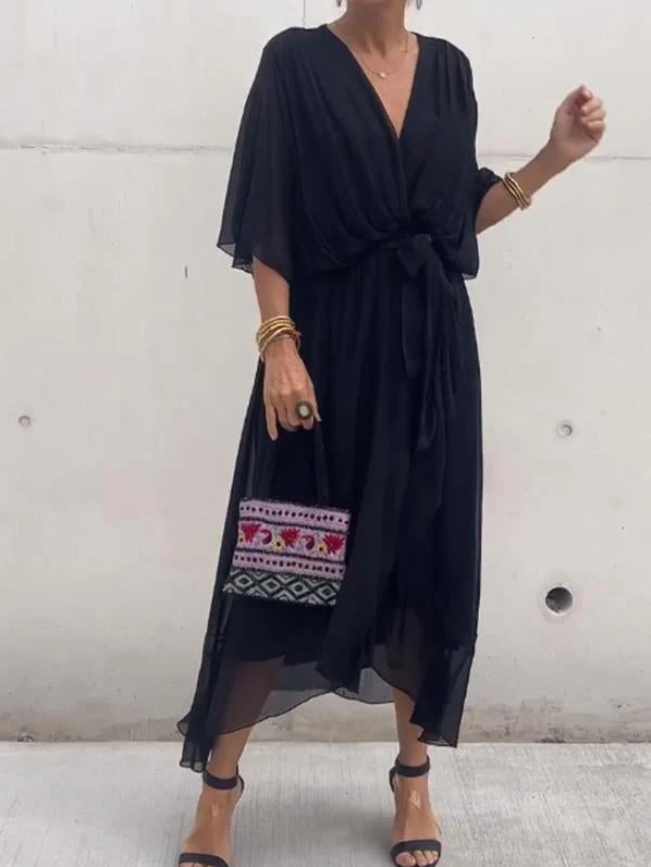 Classic Vintage Dress with a Flattering Fit