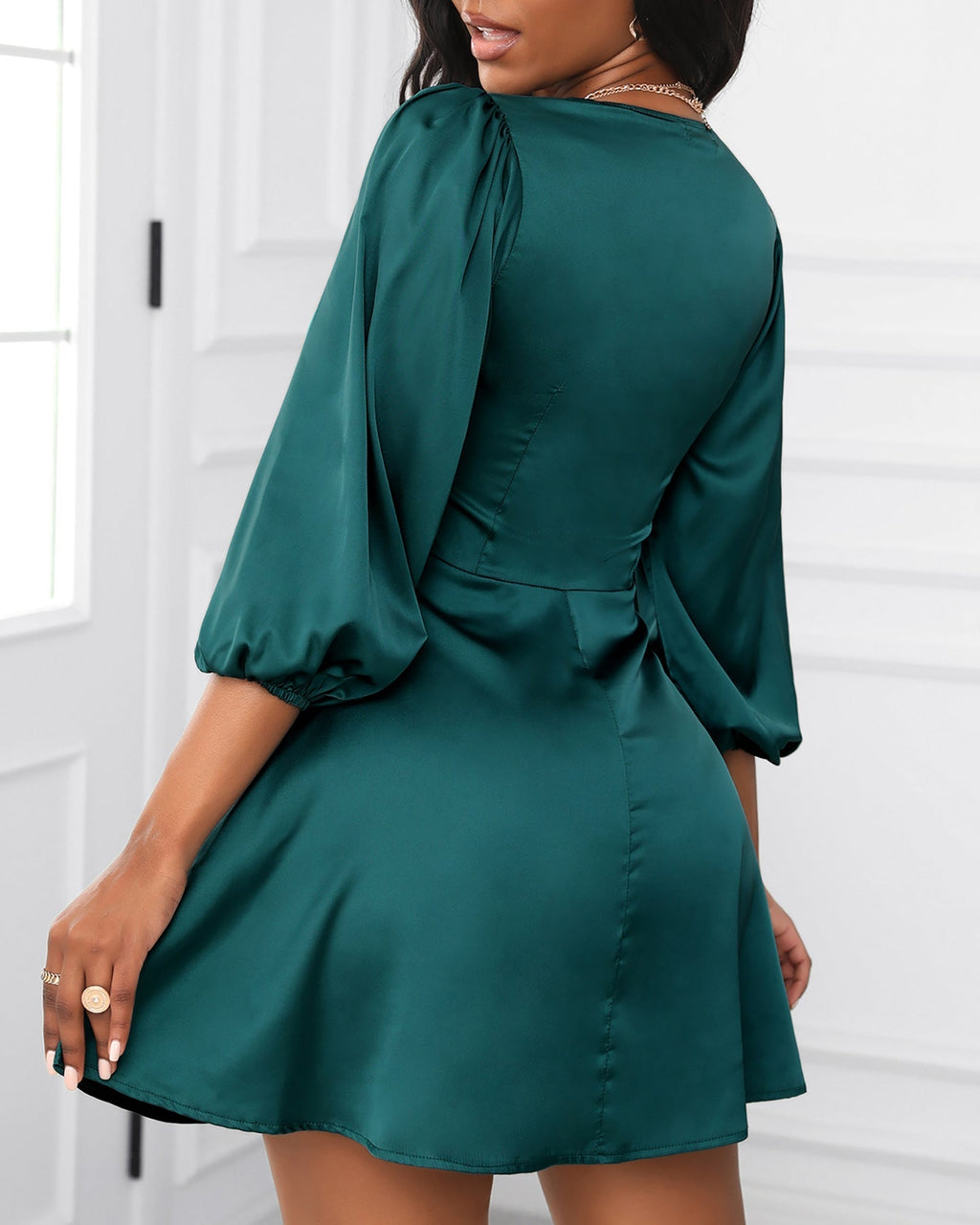 Classic Vintage Dress with a Flattering Fit