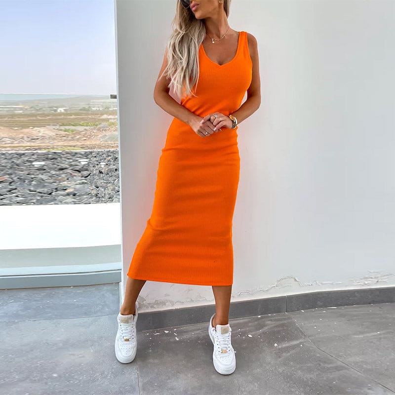 Well Tailored Dress with a Graceful Silhouette