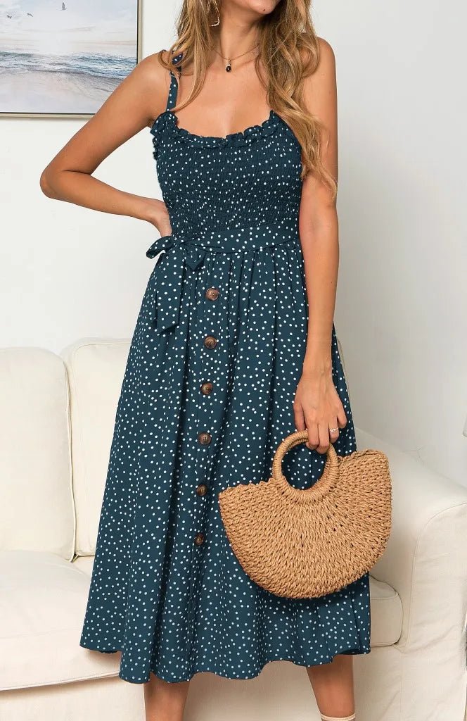 Effortlessly Elegant Dress with a Timeless Design