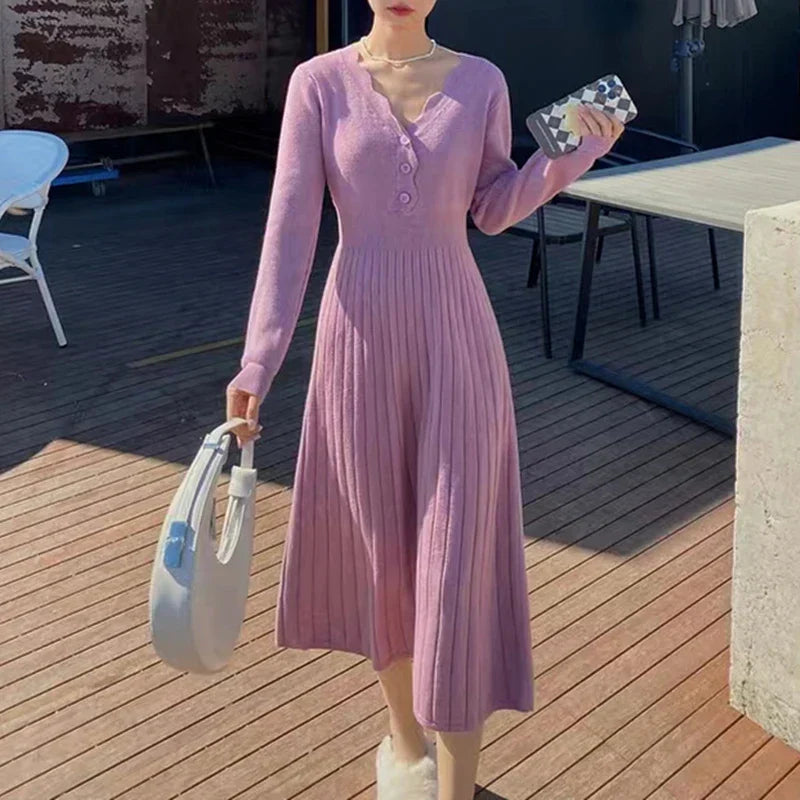 Well Tailored Dress with a Graceful Silhouette