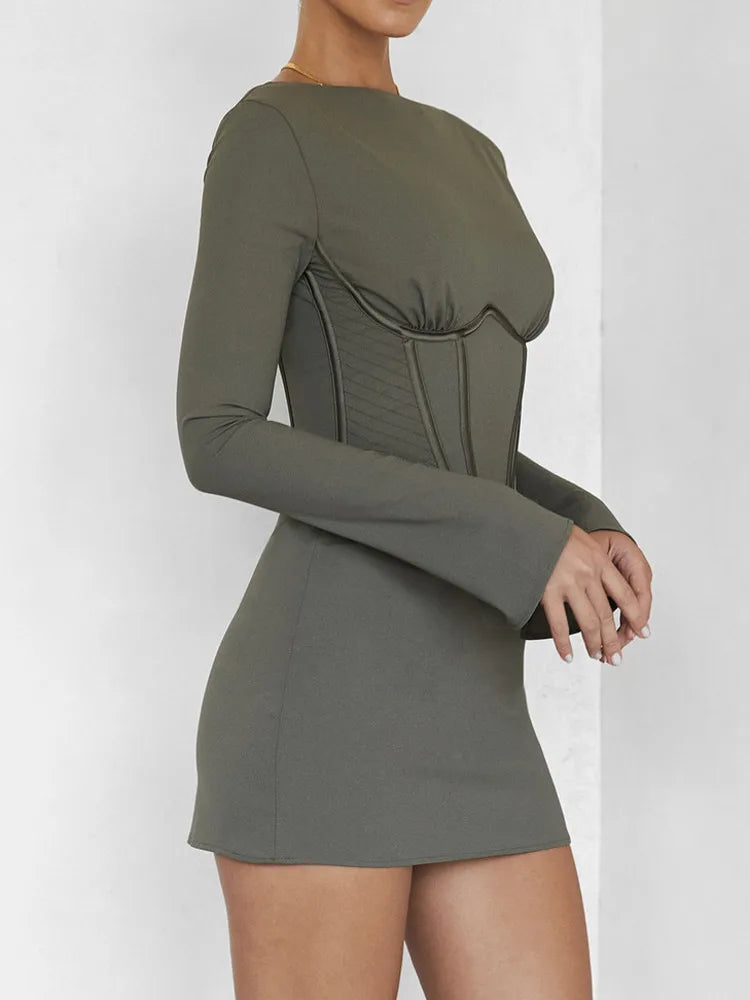 Beautifully Finished Dress in a Timeless Design