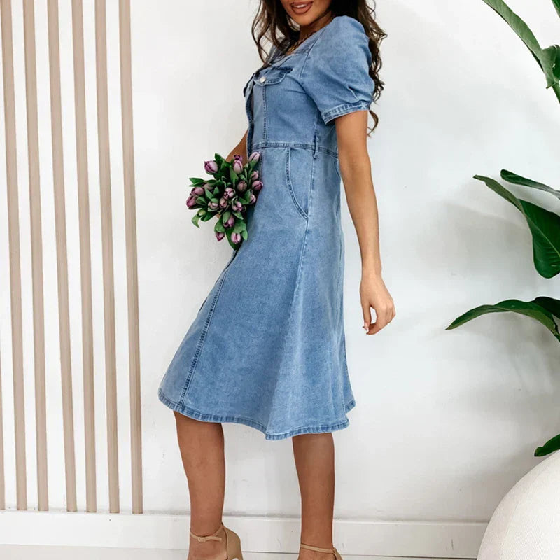 Beautifully Crafted Dress in a Classic Style