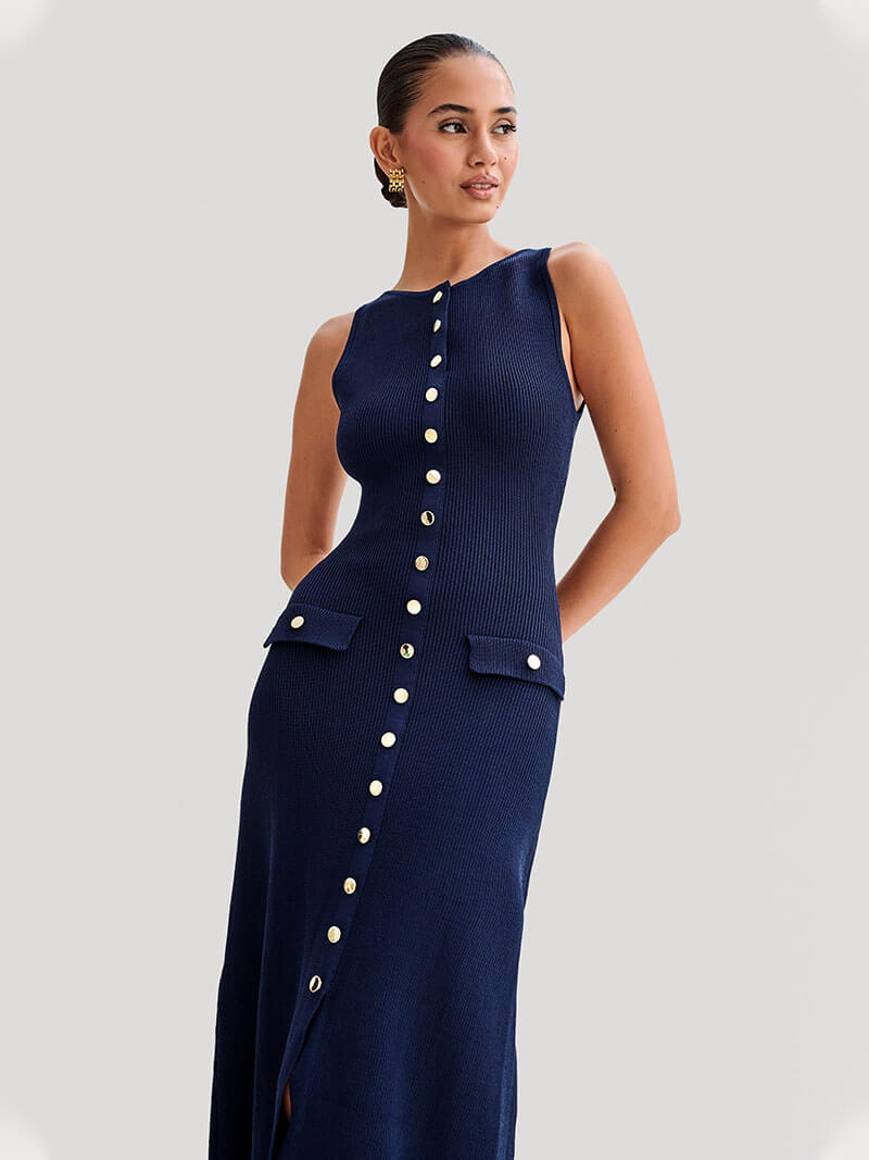 Well Tailored Dress with a Graceful Silhouette