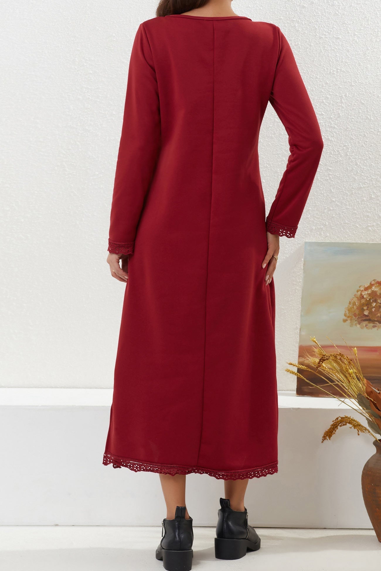 Beautifully Crafted Dress in a Classic Style