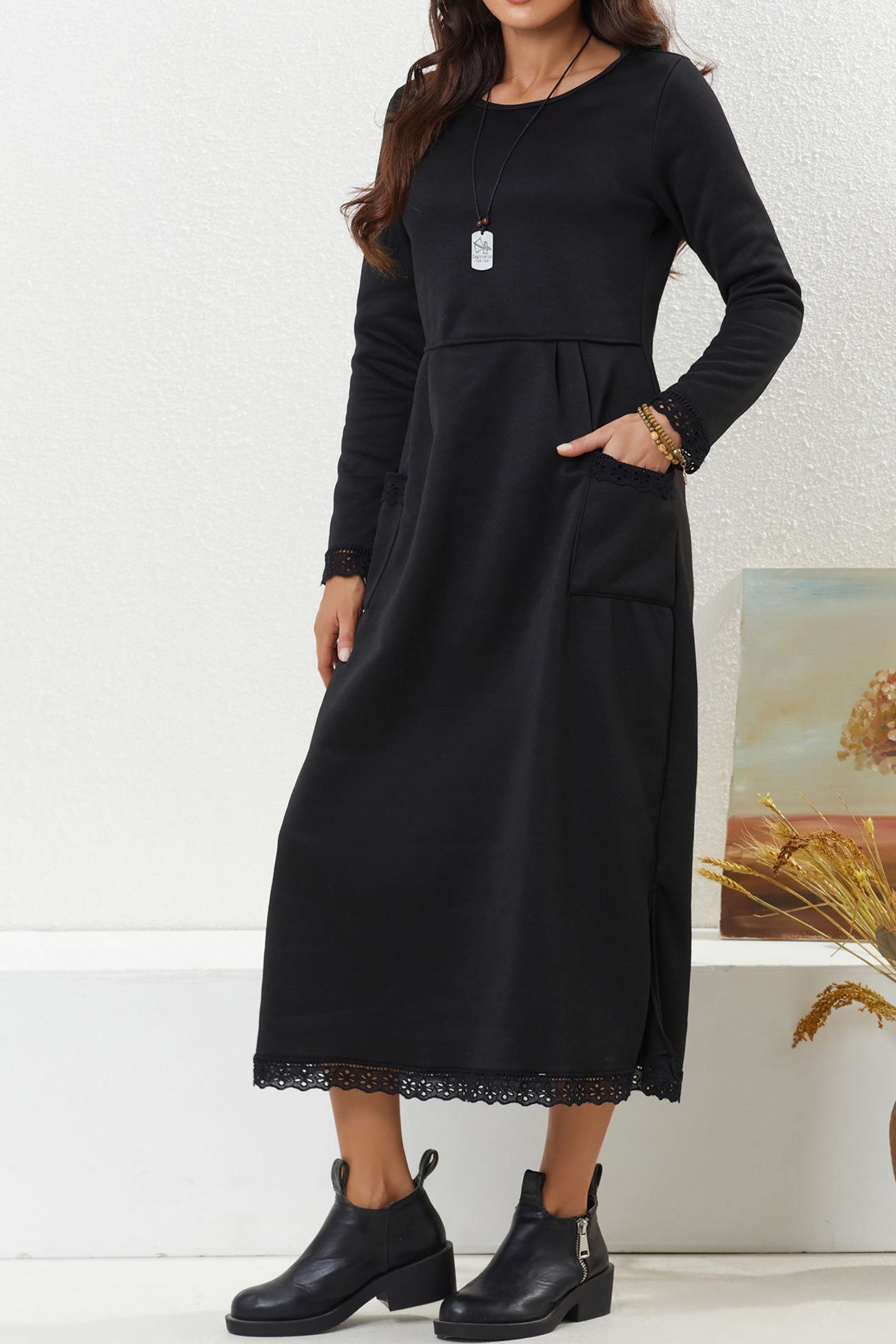 Beautifully Crafted Dress in a Classic Style