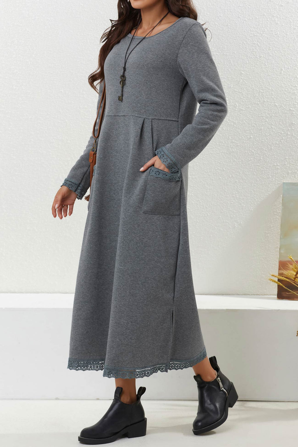 Beautifully Crafted Dress in a Classic Style
