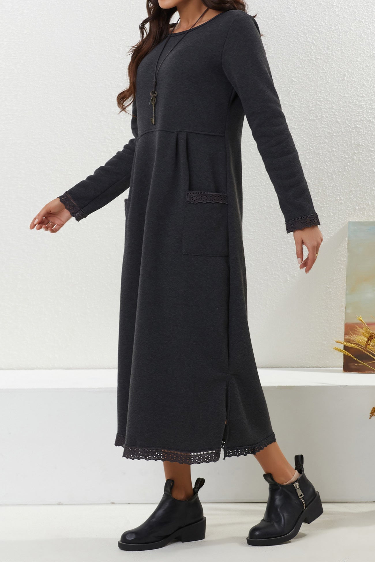 Beautifully Crafted Dress in a Classic Style