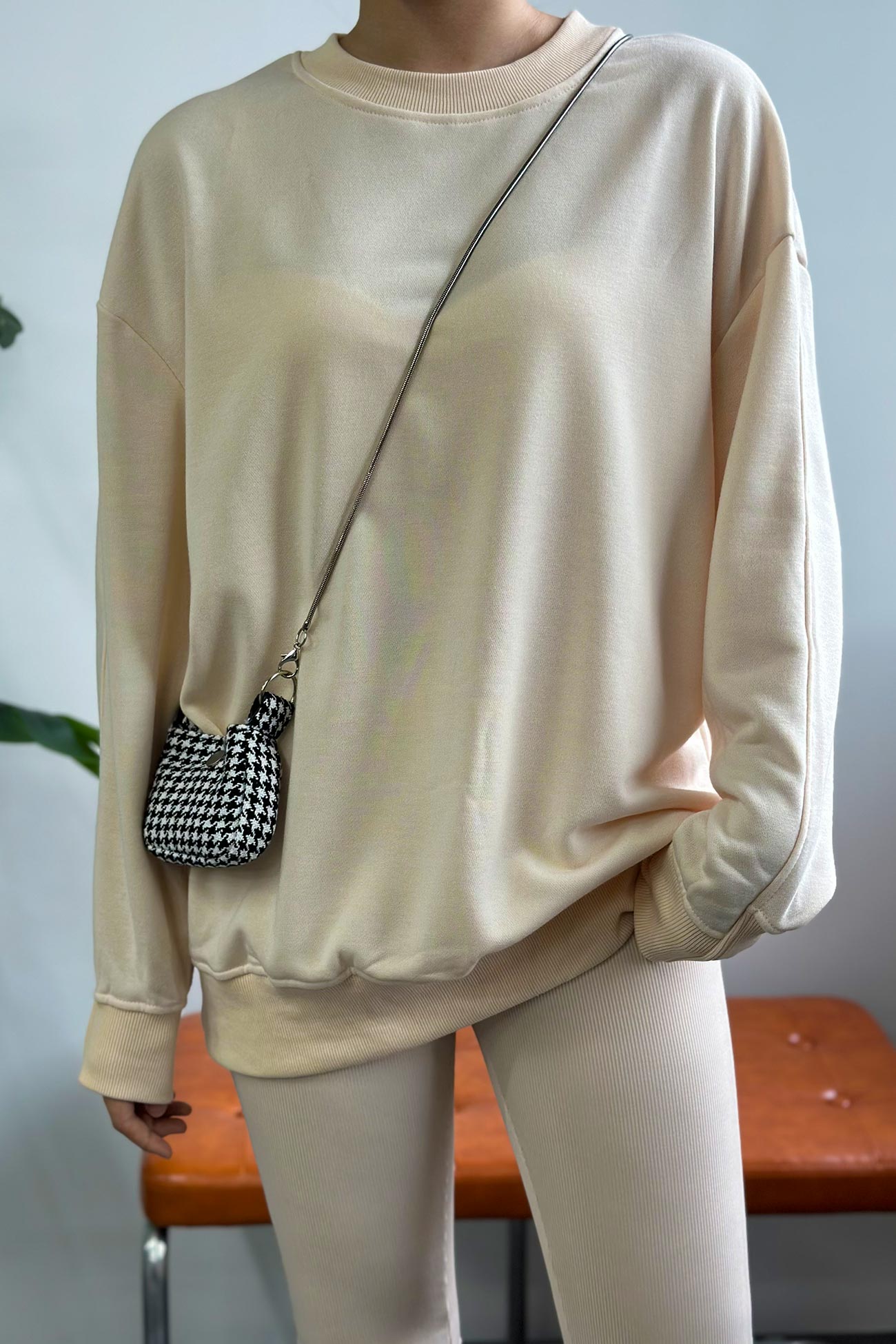 Classic Vintage Shirt with a Flattering Fit