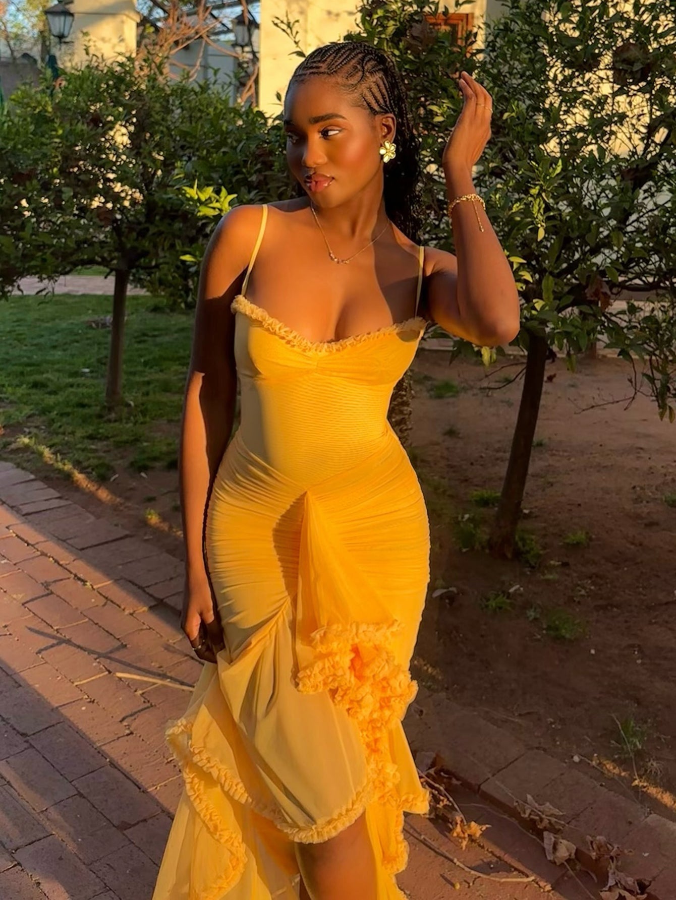 Classic Vintage Dress with a Flattering Fit