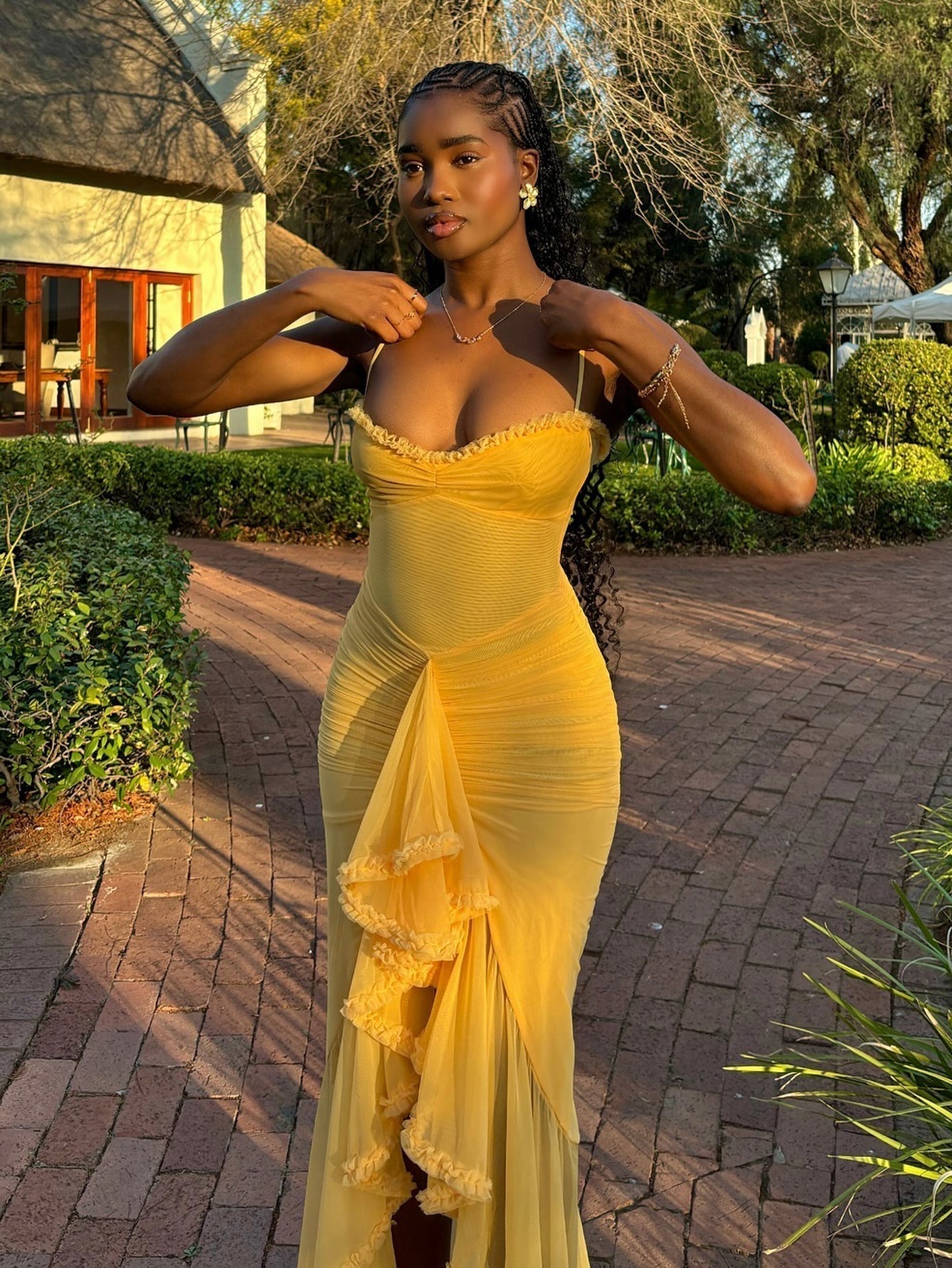 Classic Vintage Dress with a Flattering Fit