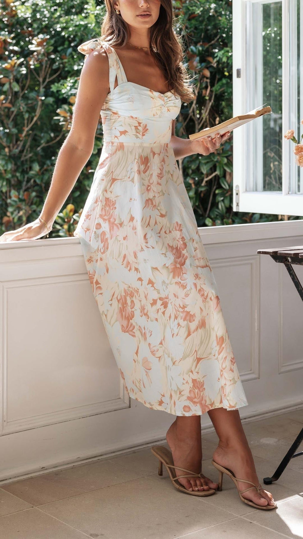 Sophisticated Dress with a Clean Classic Look