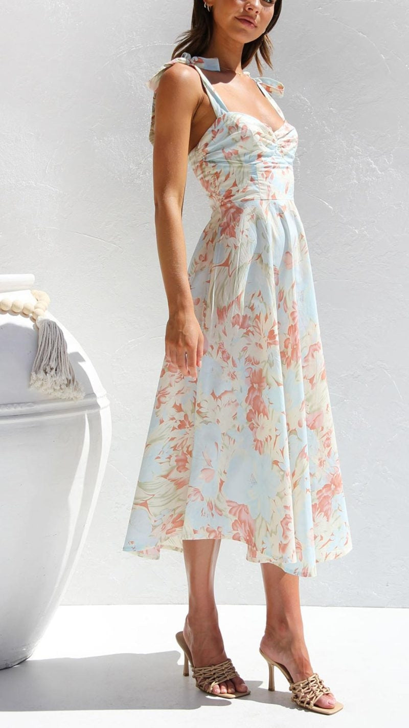 Sophisticated Dress with a Clean Classic Look