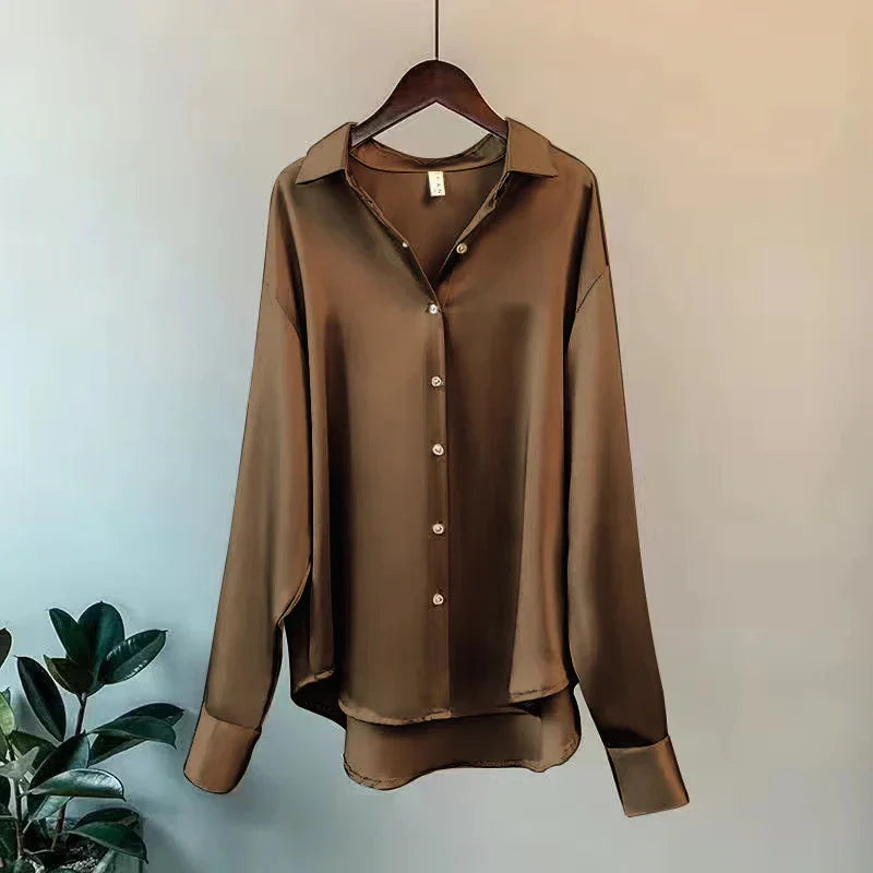 Classic Vintage & Enduringly Stylish Blouse