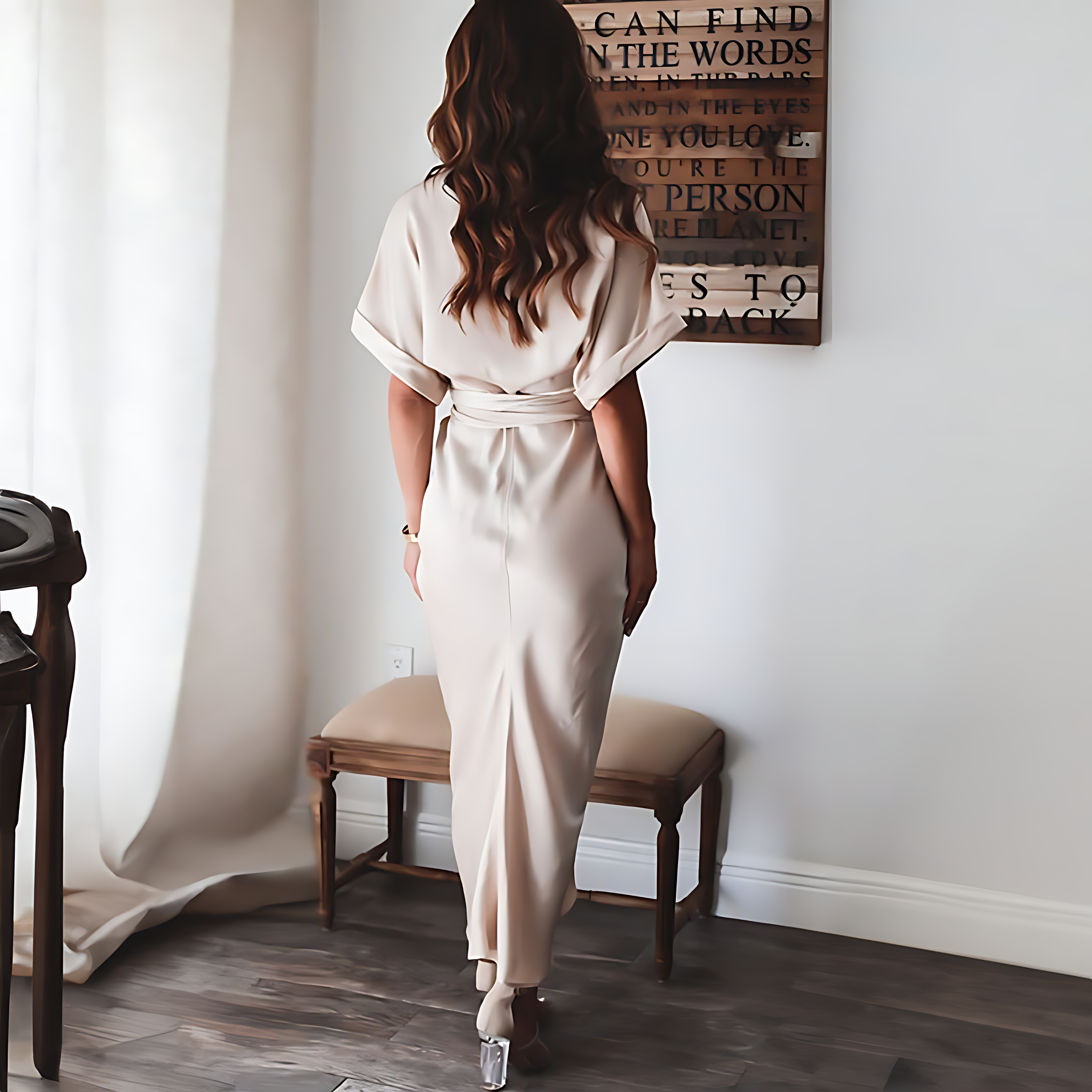 Beautifully Crafted Dress in a Classic Style