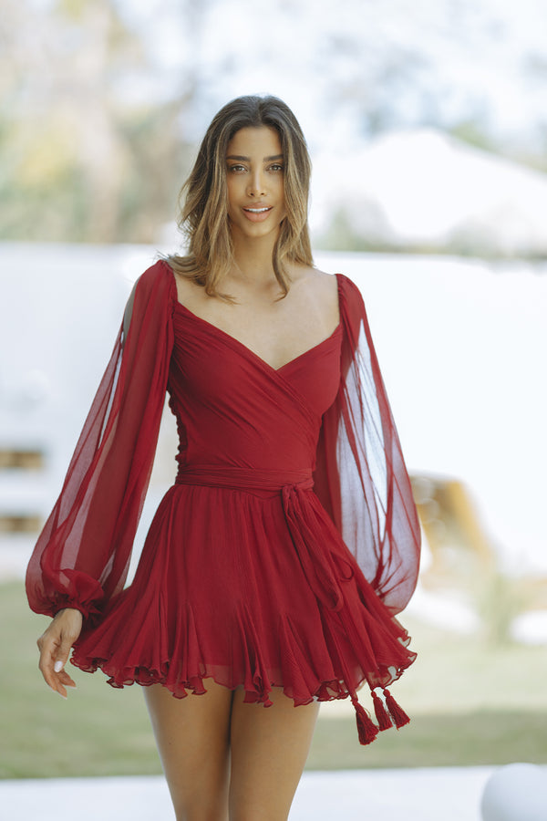 Well Tailored Dress with a Graceful Silhouette