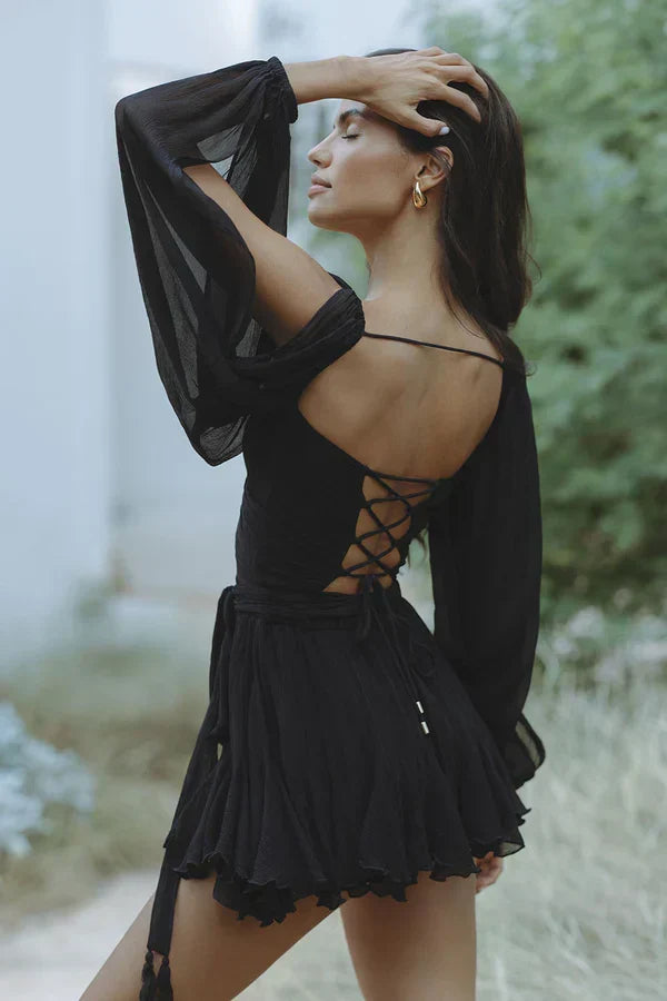 Effortlessly Elegant Dress with a Timeless Design