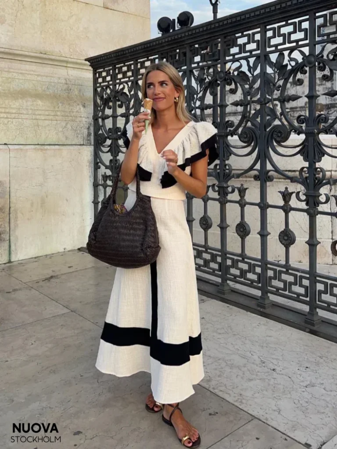 Classic Vintage & Enduringly Stylish Dress