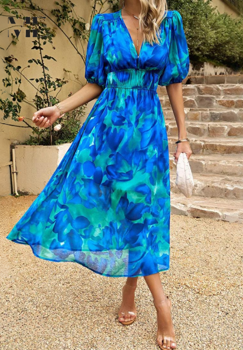 Well Tailored Dress with a Graceful Silhouette