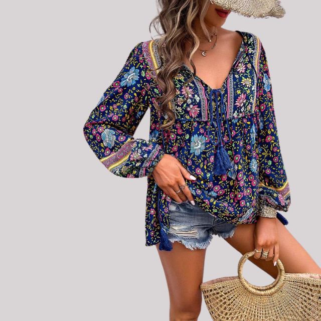 Sophisticated Blouse with a Clean Classic Look