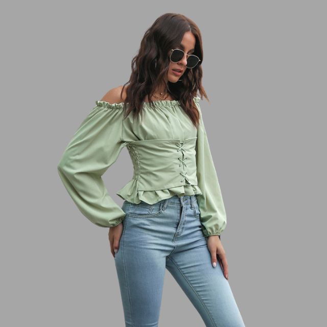 Sophisticated Blouse with a Clean Classic Look
