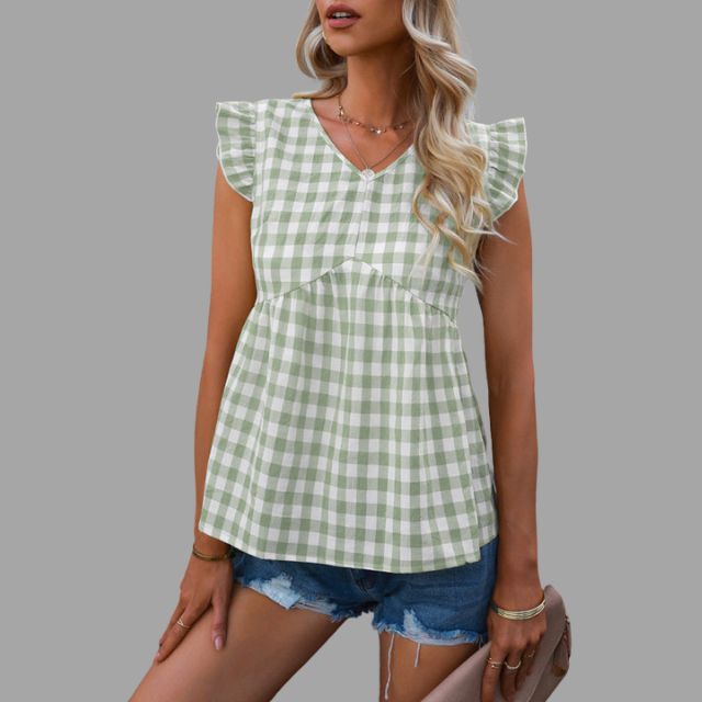 Classic Vintage Blouse with a Flattering Fit