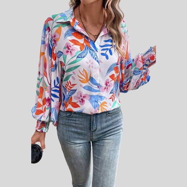 Classic Vintage Blouse with a Flattering Fit