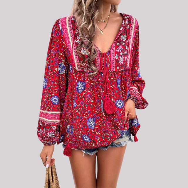 Sophisticated Blouse with a Clean Classic Look