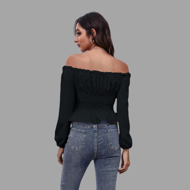 Sophisticated Blouse with a Clean Classic Look