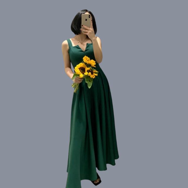 A Vintage Style Dress with Delicate Timeless Details