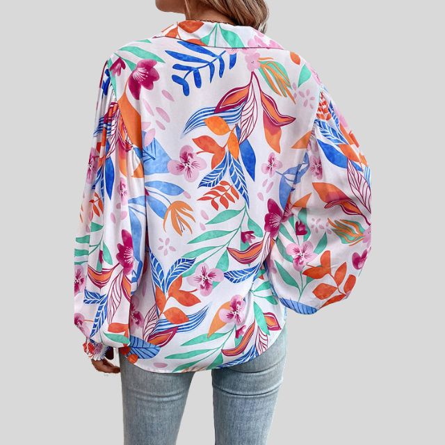 Classic Vintage Blouse with a Flattering Fit