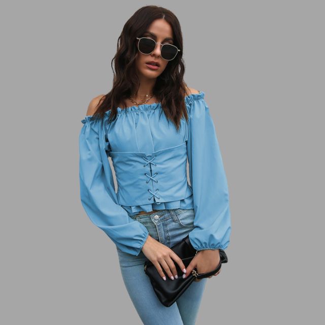 Sophisticated Blouse with a Clean Classic Look