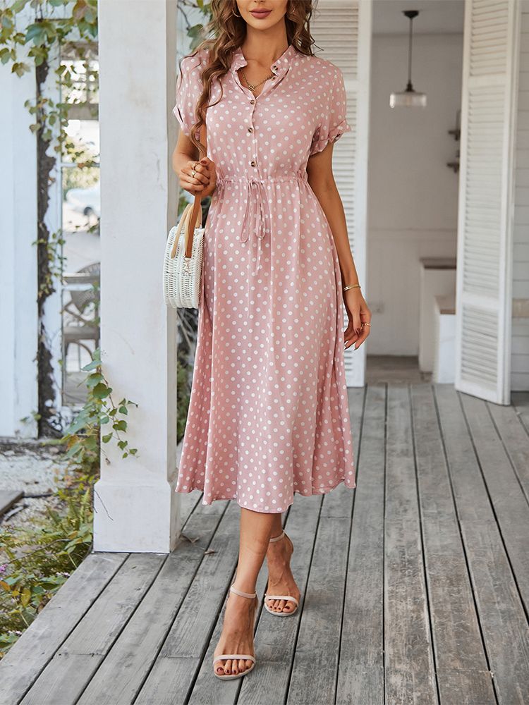 Well Tailored Dress with a Graceful Silhouette