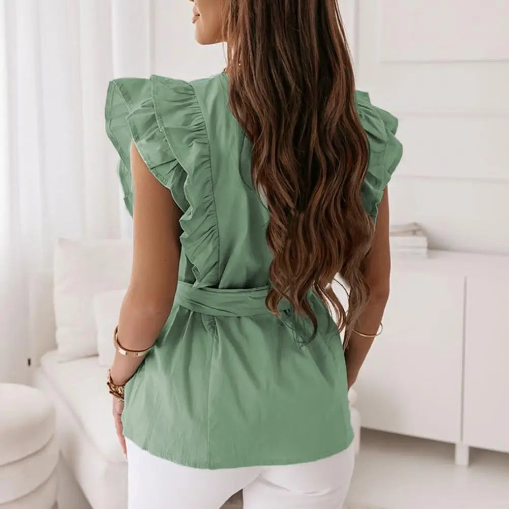 Classic Vintage Blouse with a Flattering Fit