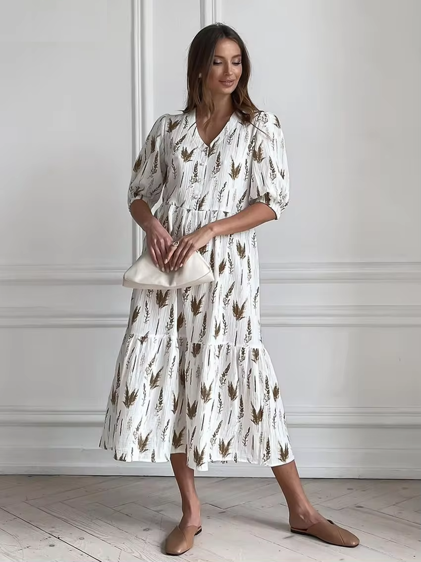 Polished Dress with an Effortless Classic Look