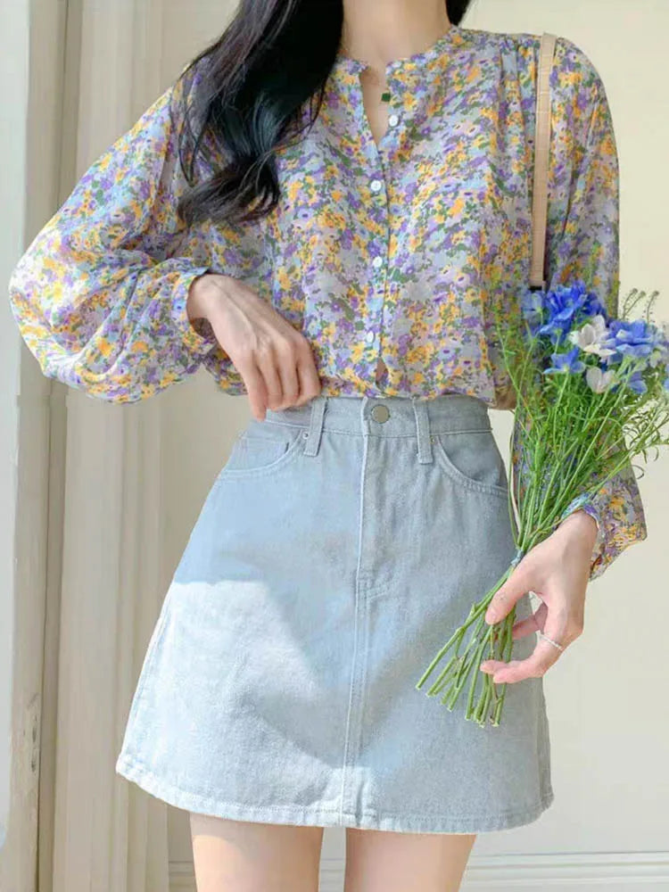 Effortlessly Elegant Blouse with a Timeless Design