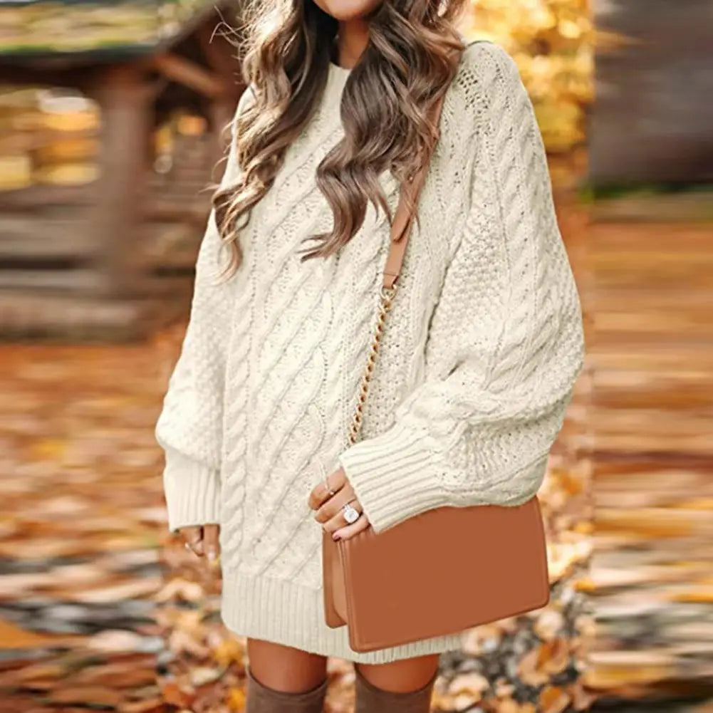 Well Tailored Sweater with a Graceful Silhouette
